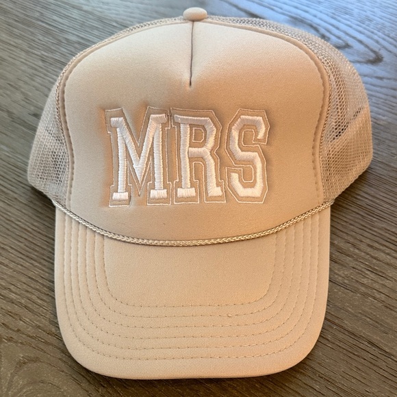 Tan 'MRS' Mesh Trucker Hat - Picture 1 of 3